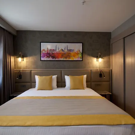 Seraglio & Hotel 3*