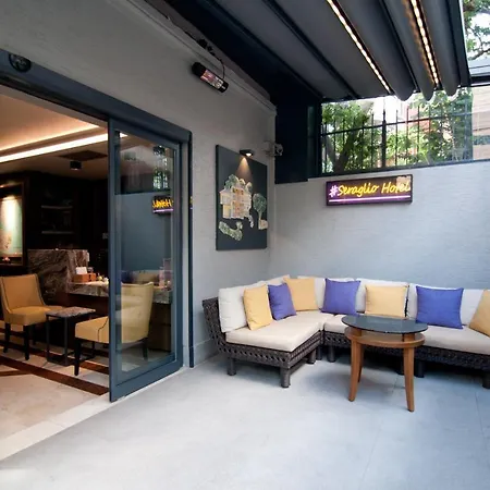 Seraglio & Hotel 3*