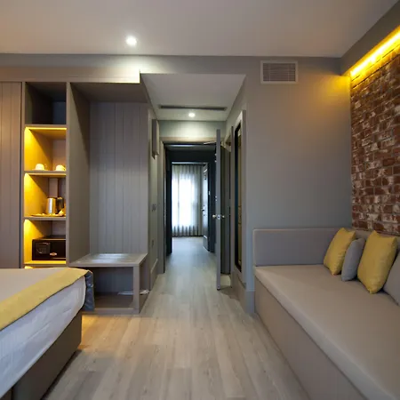 塞拉格里奥套房酒店