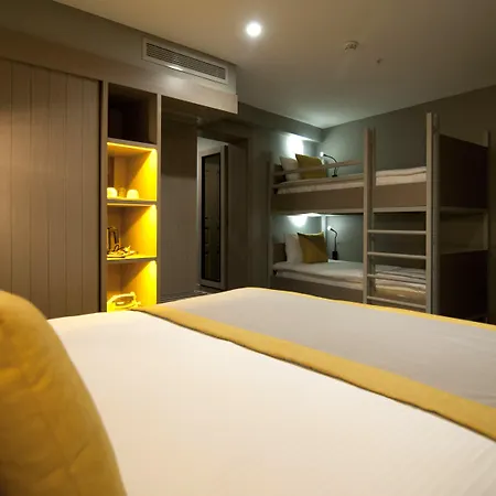 塞拉格里奥套房酒店 酒店