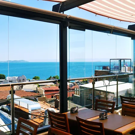 塞拉格里奥套房酒店 3*